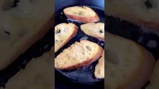 Easy breakfast #food #yummy #delicious #foodie #homemade тухмбирен #bread #crispybread #вкуснаяеда