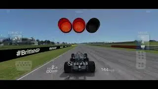 Real Racing gameplay with (Mercedes W11) F1 car