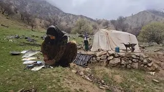 Nomad Woman Catches Fish Alone in a Heavy Rainstorm &mdash; Zari&rsquo;s Brave Moment!&rdquo;