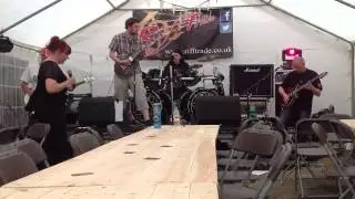 RiffTrade 'Beat It