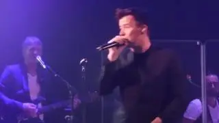 Rick Astley - She Wants To Dance With Me (The Troubadour, Los Angeles CA 8/12/16)