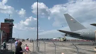 Blue Angels Delta right pitch out break!  #blueangels #military 