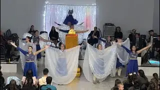 Medley: A igreja não para/ Vem me buscar/ Tu és Rei — Ministério Adoração Profética
