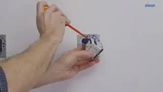 Simon 270 iO 2 way electronic switch installation using an S270 push button switch
