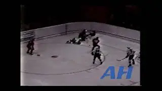 WHL Feb. 26, 1989 Jay Stark,SEA v Referee (collision) Seattle Thunberbirds Spokane Chiefs