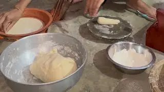 তুলিকে রুটি করার মেশিন কিনে দিলাম