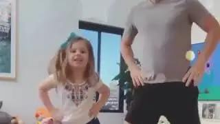 David Warner dancing with his 6 years old daughter on Sheila Ki Jawani in bollywood style