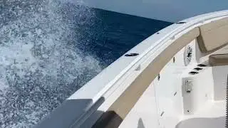 Everglades 395 CC - Offshore Sea Trial