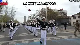 Escuela Naval Arturo Prat Canta Lili MarleenRumbo al Parque O'Higgins