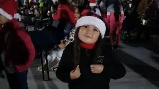 baile en el festival navide&ntilde;a de la primaria jeshua y Anna