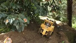 RC DX2 Dozer  pushing dirt