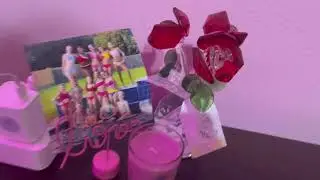 welcome to my room tour!!💕💕💕 @PRESLEYYYY26 @xaomiii @anyone else!