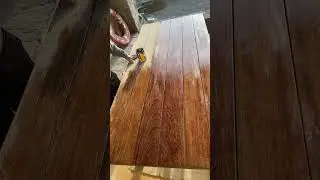 How to Varnish Wood Furniture // Applying Varnish #varnish #varnishing #shortvideo