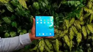 Huawei Mate X first look