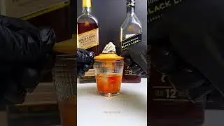 Johnnie Walker Black Label | Deep Smoky Whiskey Pour
