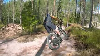 Lekfull cykling f&ouml;r hela familjen i Gr&ouml;nklitt Flowtrail