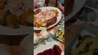 Thanksgiving Feast in USA #shorts #thanksgiving #usa