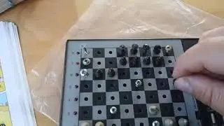 Tandy 1650 computer chess with screws 🤣🤕