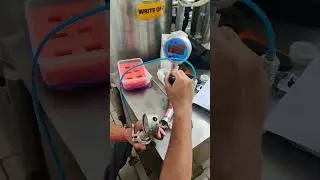 Pressure gauge calibration tool