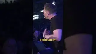 Er hat die ganze Reihe mitgebracht??