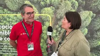 Joan Sent&iacute;s, gerente de Lubritec, distribuidor de Shell Panolin en la feria de Asturforesta