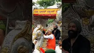 Rocking Star Yash Entry in BGS College #rockingstaryash #yash #shorts