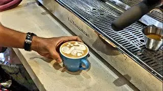 Seahorse Latte Art 🎨  Freepour