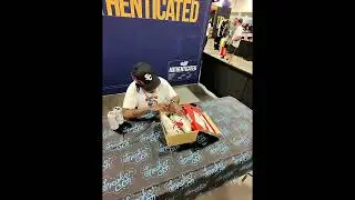No fakes get passed her!! Off-White Air Max #sneakers #sneakercon #authenticity #nike #off-white