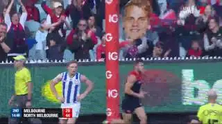 Rd 9: Garlett thinks his way to Viney