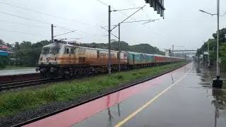 ERODE 39190 WAP 7 | 22475 Hisar - Coimbatore AC SF Express | Kanhangad