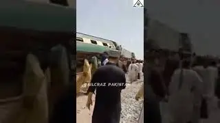 48 Rehman Baba Express derail At meeting railway station