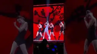 #JENNIE #JENCHELLA #JENCHELLA2025#PINKCHELLA #BLACKPINK #COACHELLA  jennie coachella week 2
