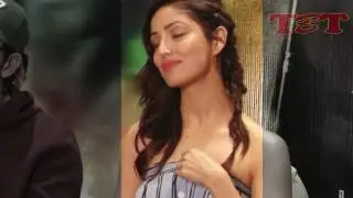CAUGHT! Bollywood Actress Adjusting Dress In Public | Jacqueline Fernandez, Deepika Padukone