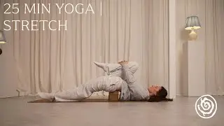 25-Minute Stretch Yoga Flow | Day 13 Slowing (20-Day Homecoming Challenge)