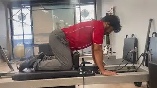 Reformer Knee Tucks for Back Strength