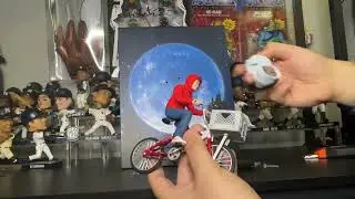 NECA - E.T. - 40-я годовщина: обзор и распаковка фигурки Эллиотт и E.T. на велосипеде 7 дюймов