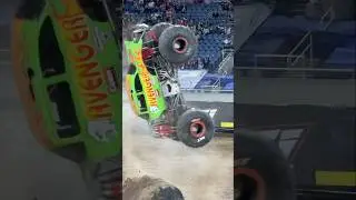 Avenger Monster Truck Backflip!! #monsterjam #monstertruck #youtubeshorts #shorts #stunt