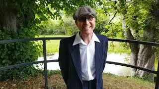 Georg Friedrich von der Yeetze rezitiert einen Wunderblock von Willi van Hengel