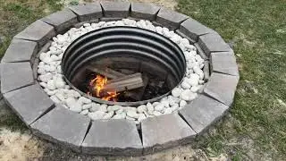 In ground fire pit with vents