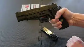 Из сейфа: SIG Sauer P220 10mm Legion