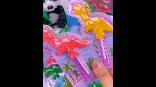 Have you tried this dinosaur candy🦕?  