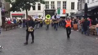 Breda eert sousafoon