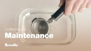 The Barista Express&reg; | How to clean the portafilter and filter basket in two steps | Breville AU