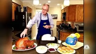 Butterball's Turkey Talk Line helps folks struggling to cook Thanksgiving dinner