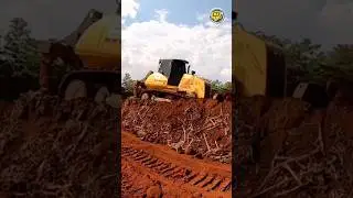 D180C REGULARIZANDO CAIXAS DE EMPR&Eacute;STIMO #bulldozer #tratordeesteira #p&eacute;deferro