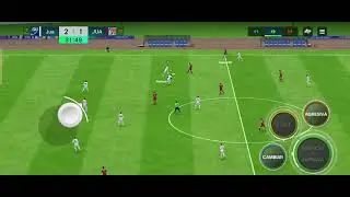 Golazos de Van Persie y Carlos T&eacute;vez para ganar 3-1