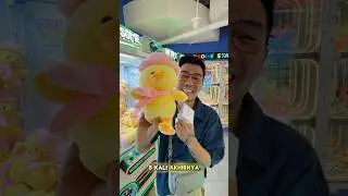 Main capit boneka di KKV! Wkakakakka 100rb lumayan dapat 4 boneka 😅😂, full video di IG ya!