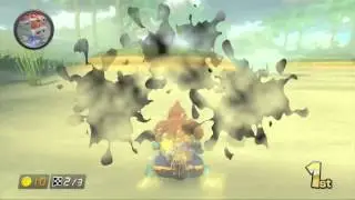 mk8 my first blue shell dodge with the super horn online