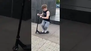 Trick Finger whip #scoot #blunt #ethicdtc #scooter