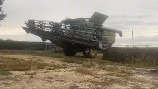 JOHNDEERE s790+s690 HILLMASTER going through a gate🤙🤙👌👌#backbritishfarming 
